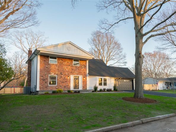 7 Howard Drive, Coram NY 11727