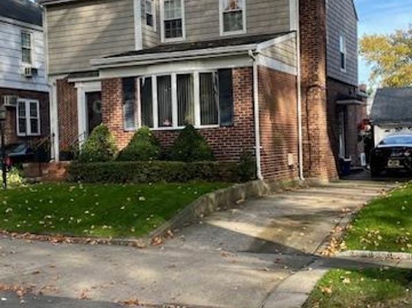 15743 27th Avenue, Flushing NY 11354