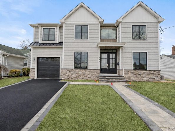 908 Maple Lane, East Meadow NY 11554