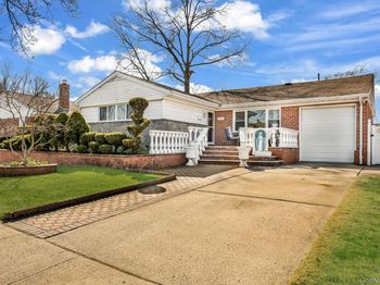 600 Astor Street