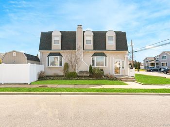 2431 Riverside Drive