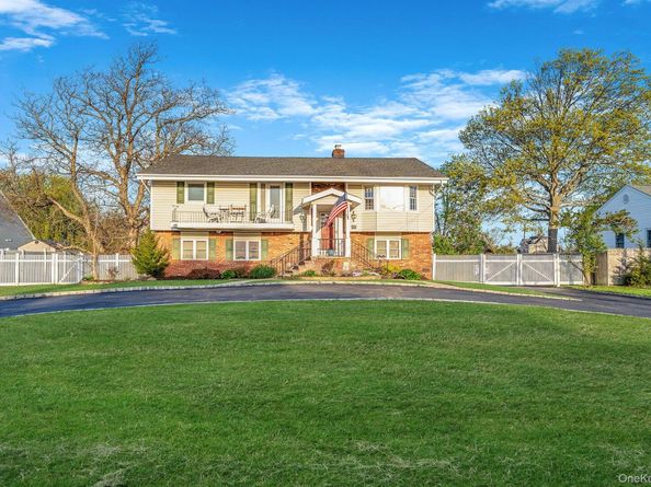 146 Awixa Avenue, Bay Shore NY 11706