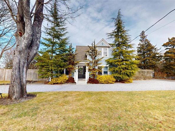 15 Walnut Avenue, East Quogue NY 11942