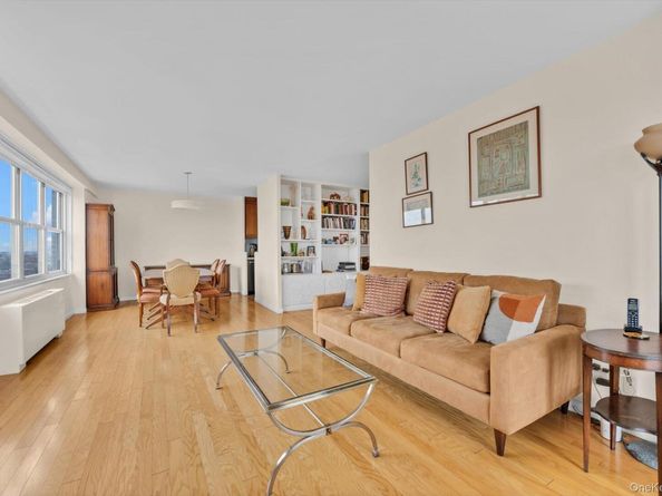 555 Kappock Street 21E, Bronx NY 10463