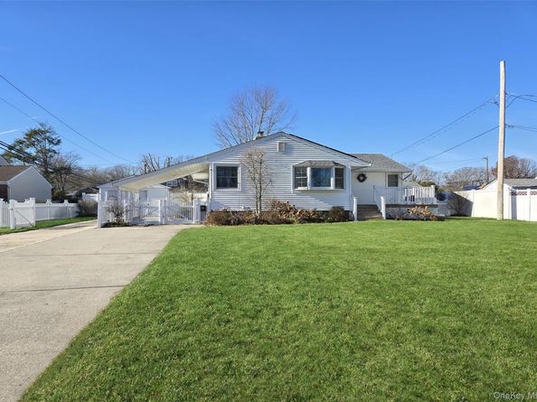 6 Virginia Road, Centereach NY 11720