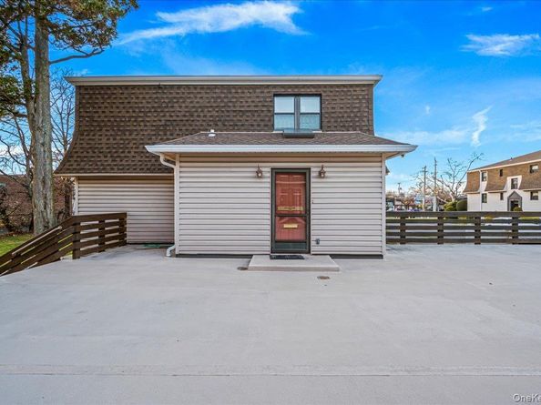 1329 Broadway Q10, Hewlett NY 11557