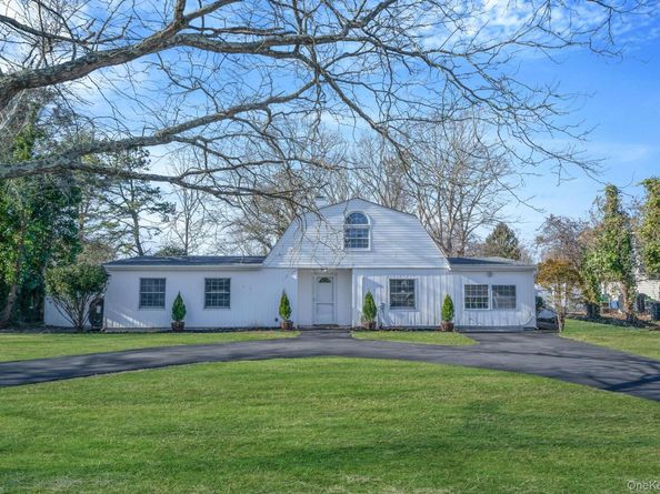 20 Matsunaye Drive, Medford NY 11763