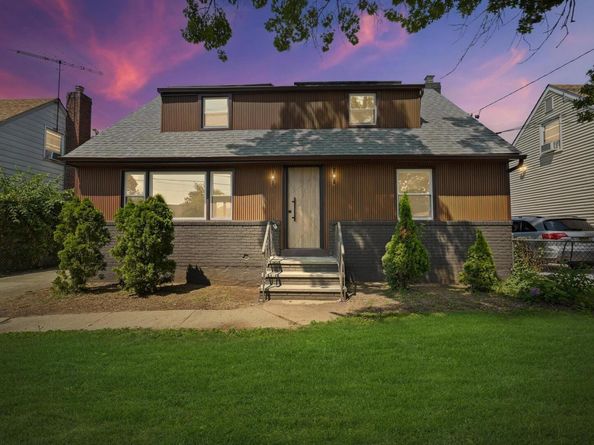 747 New Street, Uniondale NY 11553