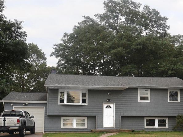 113 Nicoll Avenue, Central Islip NY 11722