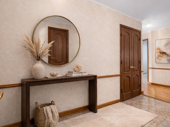 112-01 Queens Boulevard 17H, Forest Hills NY 11375