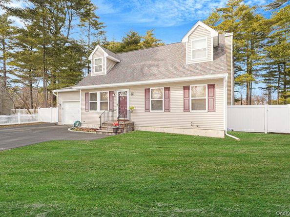 65 Prospect Drive, Brentwood NY 11717