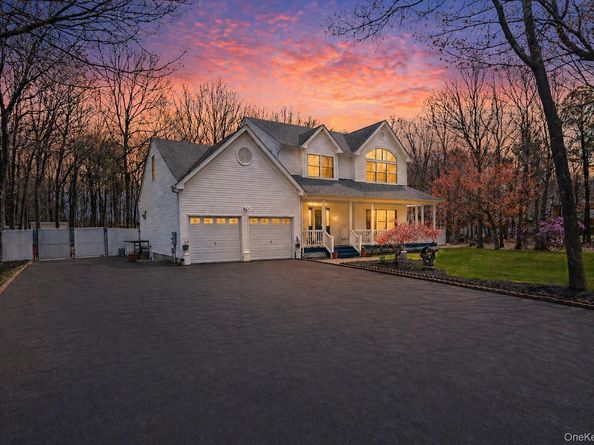 22 Jerusalem Hollow Road, Manorville NY 11949