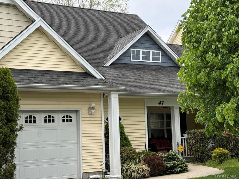 47 Stoneleigh Drive, Riverhead NY 11901