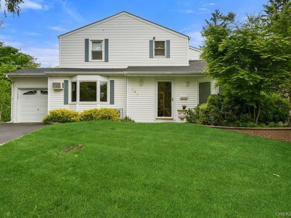 149 Princeton Street, Roslyn Heights NY 11577