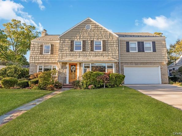 15 Combes Avenue, Rockville Centre NY 11570