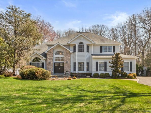 24 Ramsey Court, East Setauket NY 11733
