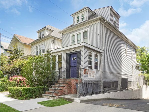 320 E 235th Street, Bronx NY 10470