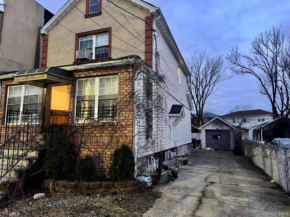 14141 255th Street, Rosedale NY 11422