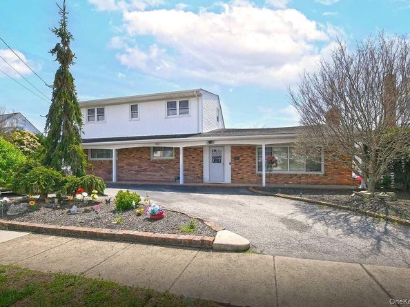 275 36th Street, Lindenhurst NY 11757