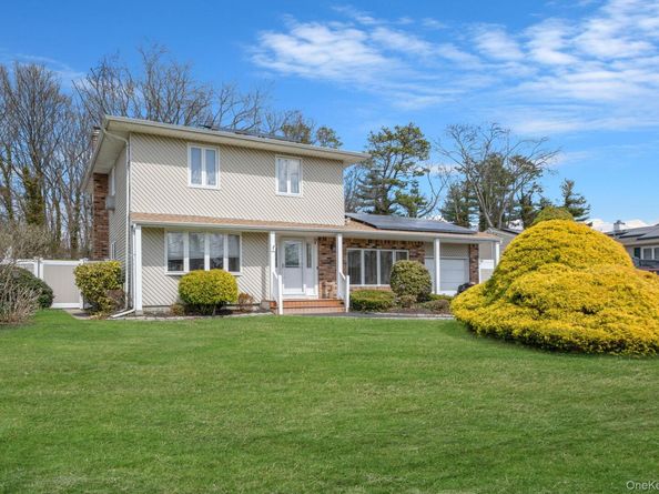 51 Wexford Drive, Oakdale NY 11769