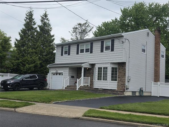 2663 Columbus Avenue, North Bellmore NY 11710