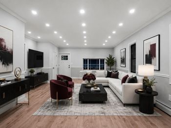 128 E 238th Street