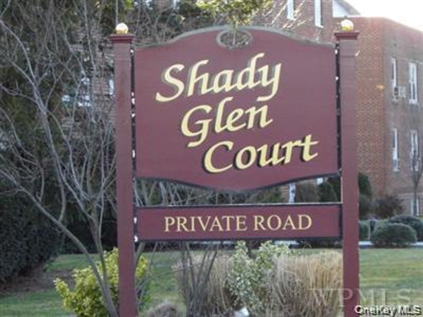 25 SHADY GLEN Court 3B, New Rochelle NY 10805