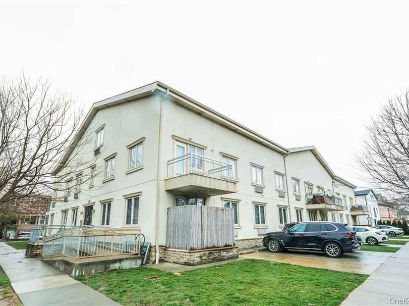 2517 Voorhies Avenue 1C, Brooklyn NY 11235