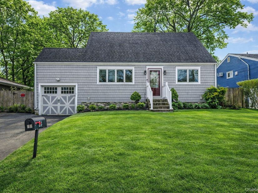 24 Lantern Street, Huntington NY 11743