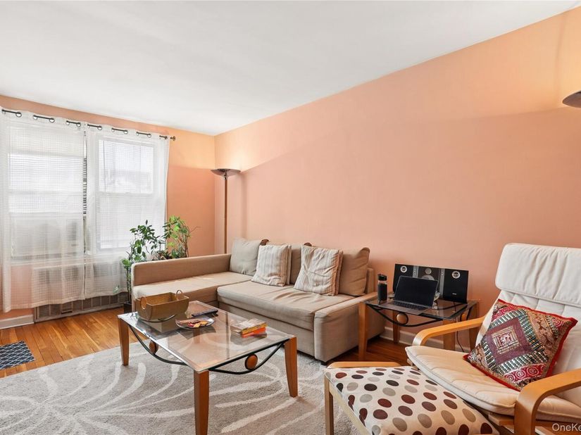 33-26 92nd Street 6R, Jackson Heights NY 11372