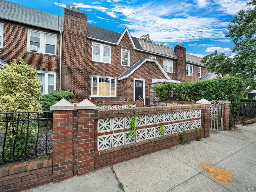 21933 Edgewood Avenue, Laurelton NY 11413