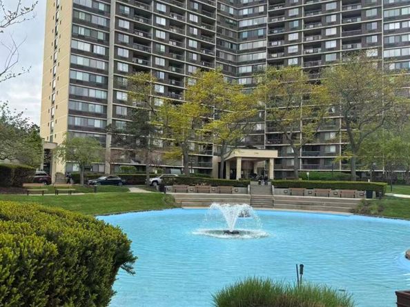 1 Bay Club Drive 11J, Bayside NY 11360