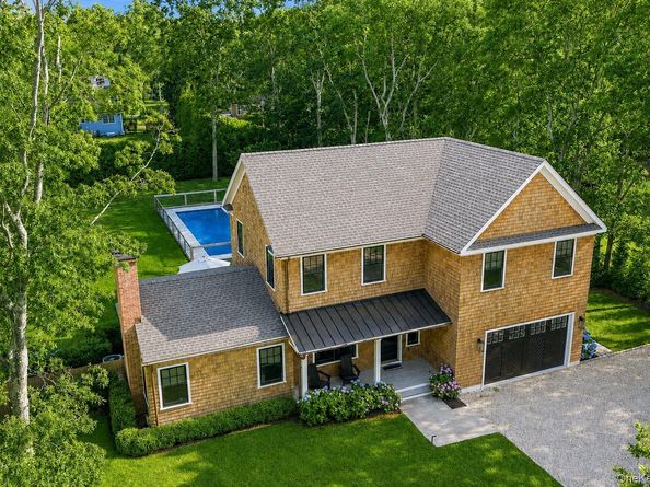15 Wild Cherry Lane, East Quogue NY 11942