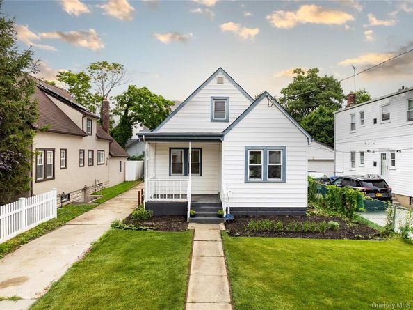28 Cammerer Avenue, East Rockaway NY 11518