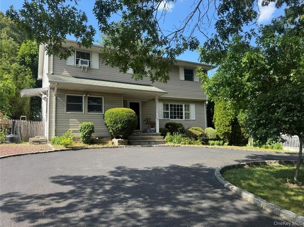 59 Bushwick Street, Melville NY 11747
