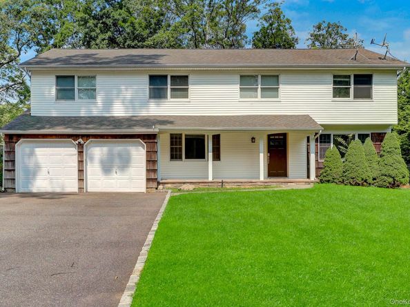 8 Tobi Lane, Setauket NY 11733