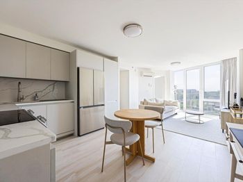 733 OCEAN Parkway