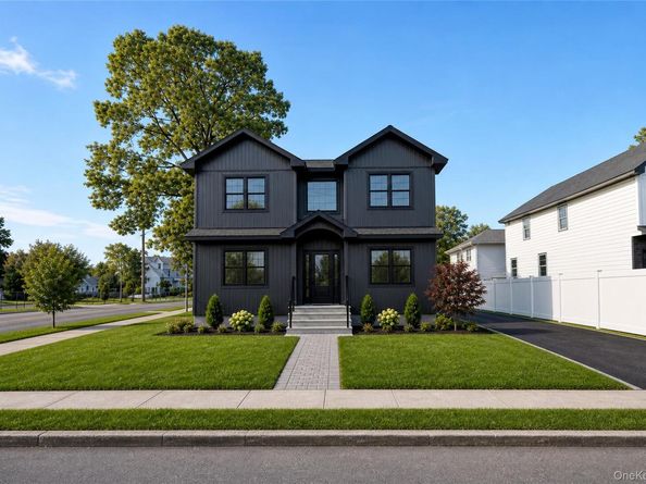 1320 R Street, Elmont NY 11003