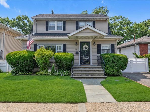144 Buckingham Place, Lynbrook NY 11563