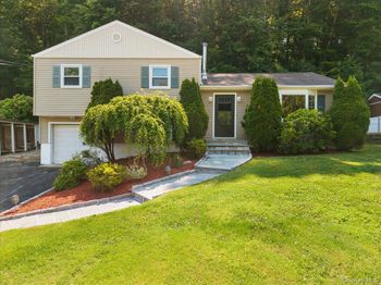 22 Knollwood Road