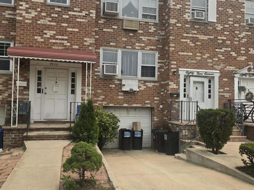 8911 Pontiac Street, Queens Village NY 11427