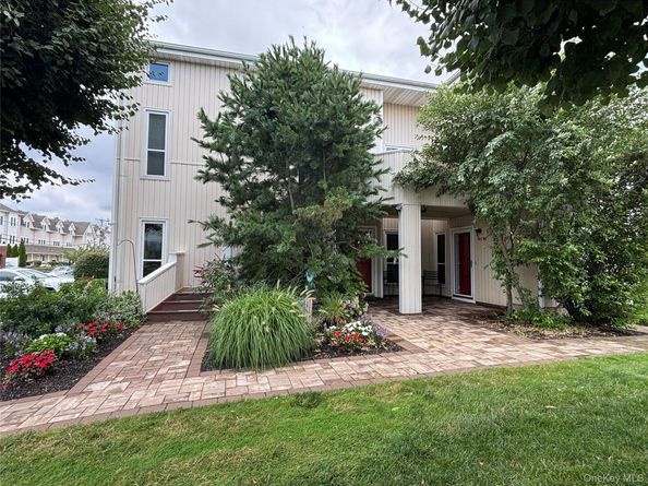 31 Anchor Street U, Freeport NY 11520