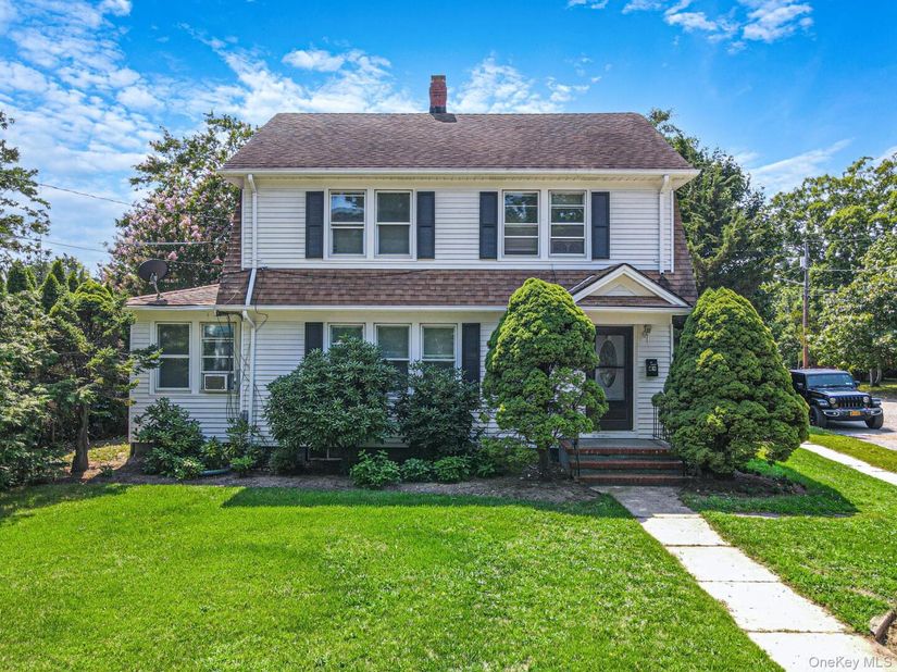 41 Prospect Place, Riverhead NY 11901