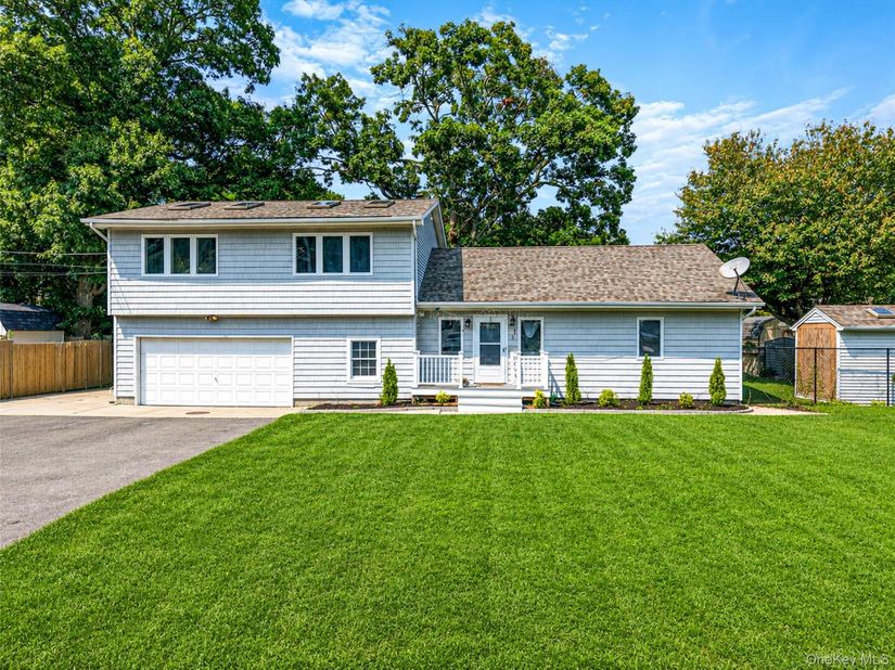 5 Sinclair Street, Mastic NY 11950