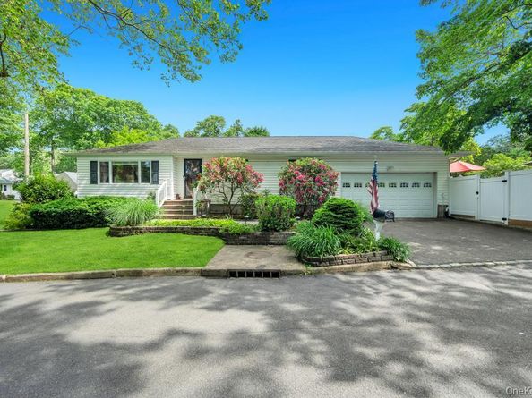 1 Pioneer Boulevard, Huntington Station NY 11746