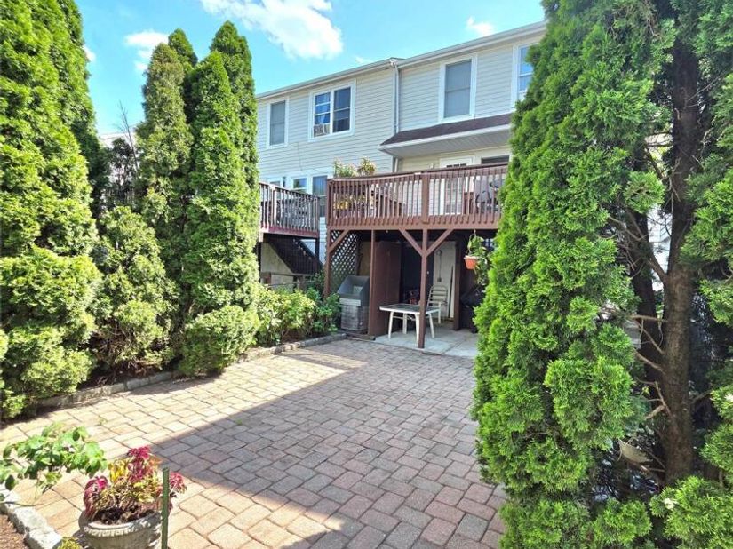667 Plaza Avenue, Mamaroneck NY 10543