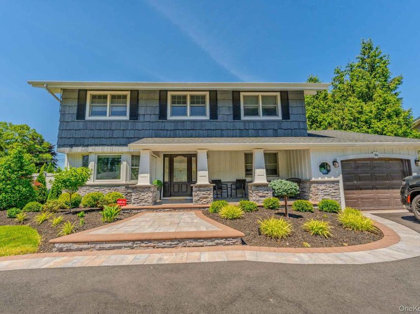 96 Eagle Lane, Hauppauge NY 11788
