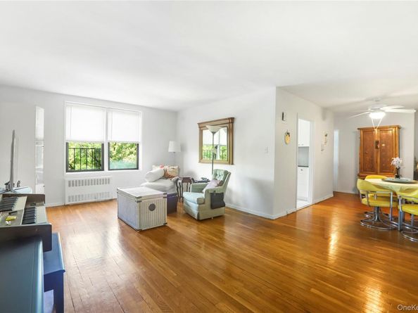 488 Ocean Parkway 3B, Brooklyn NY 11218