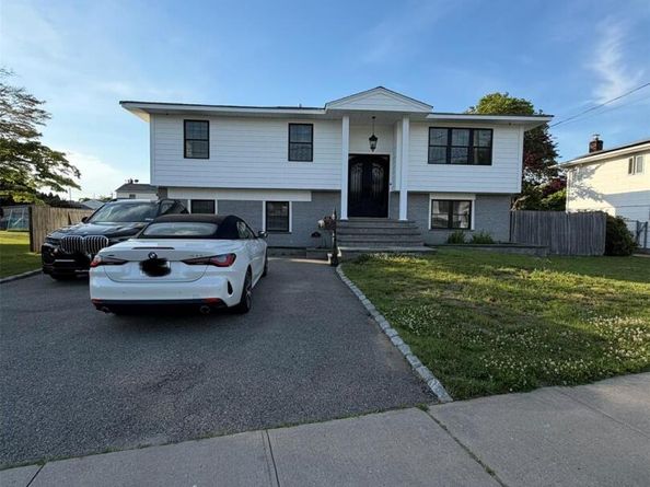 19 Jersey Street, Hicksville NY 11801