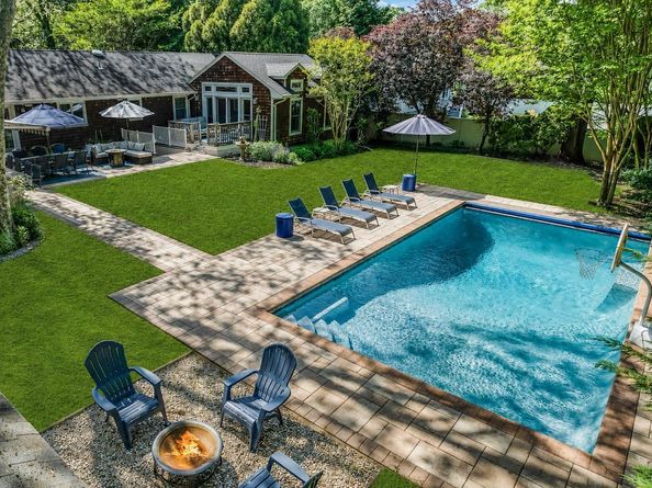 530 Woodcliff Drive, Mattituck NY 11952
